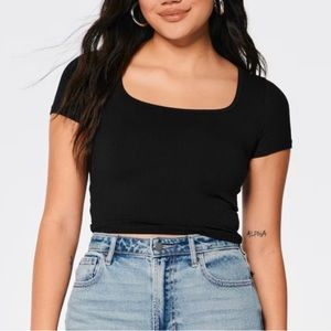 Bozzolo Women’s Black Ribbed Cropped Top With Square Neck Size Medium